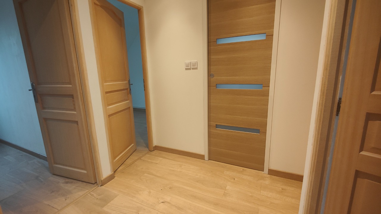 Hallennes lez haubourdin / maison semi indi.T5+Garage/450M² 