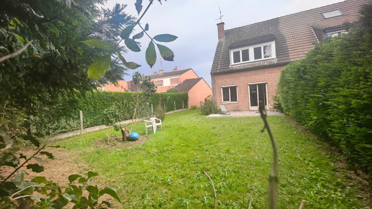 Hallennes lez haubourdin / maison semi indi.T5+Garage/450M² 