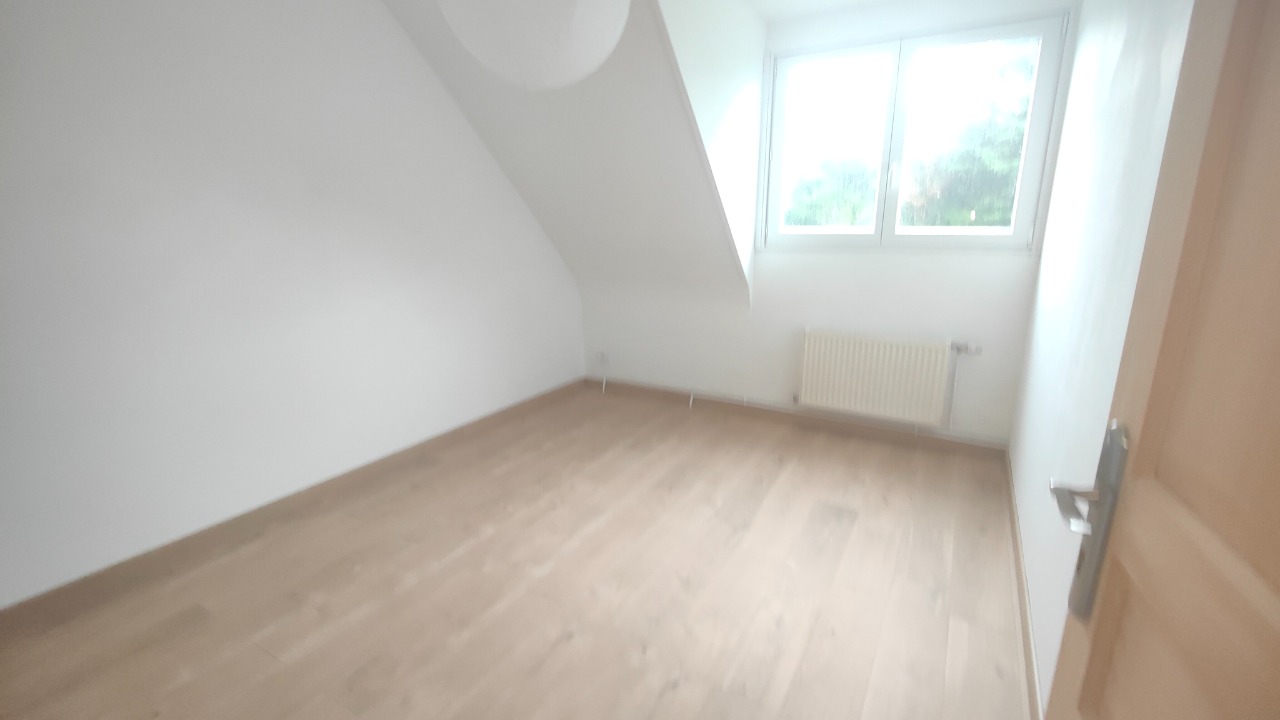 Hallennes lez haubourdin / maison semi indi.T5+Garage/450M² 