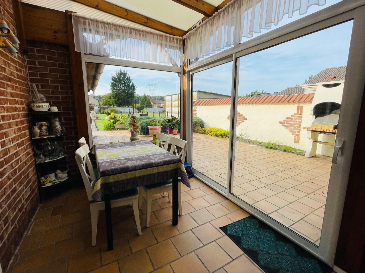 Jolie maison avec 3 chambres et  jardin 