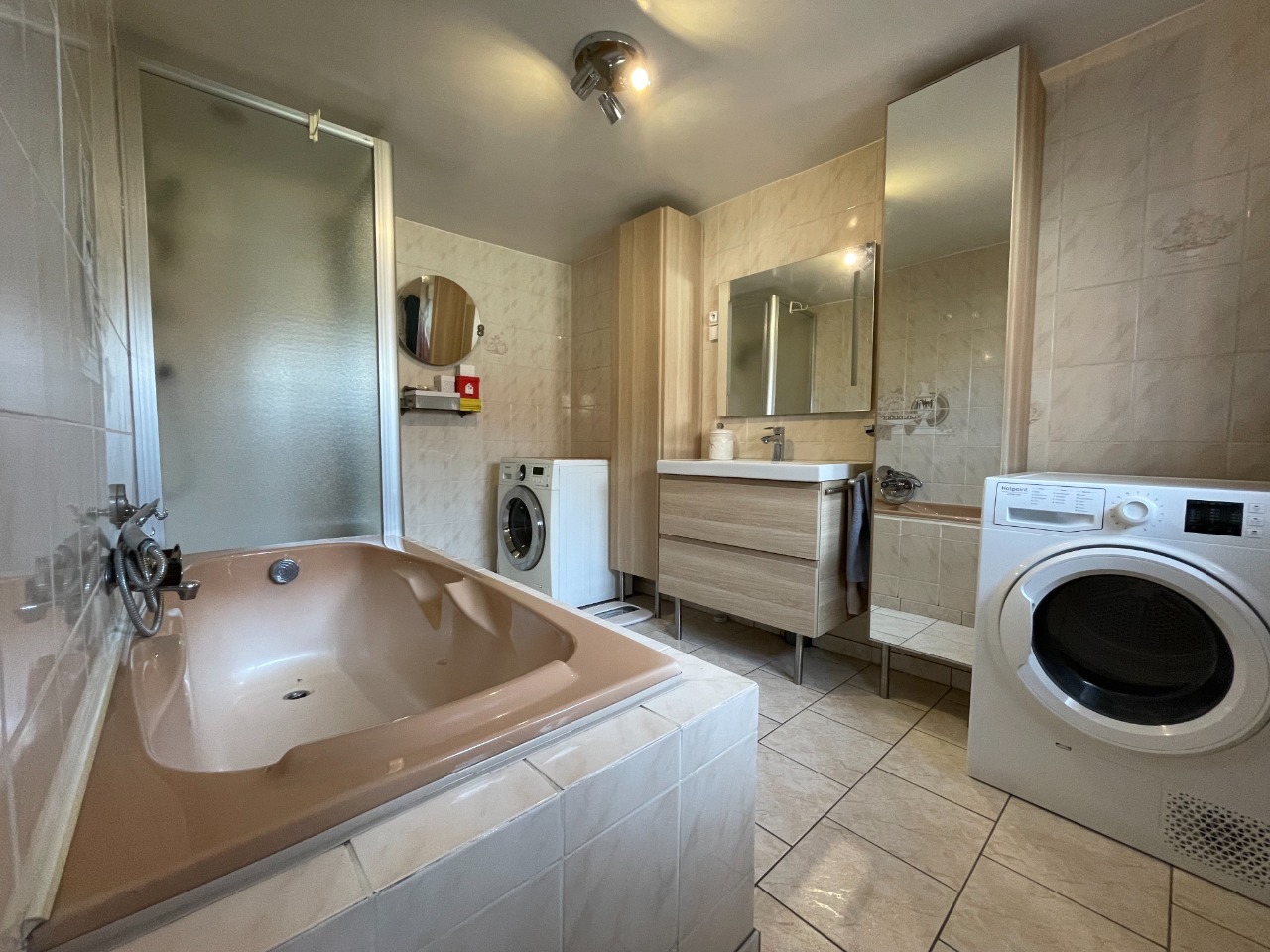 Jolie maison avec 3 chambres et  jardin 