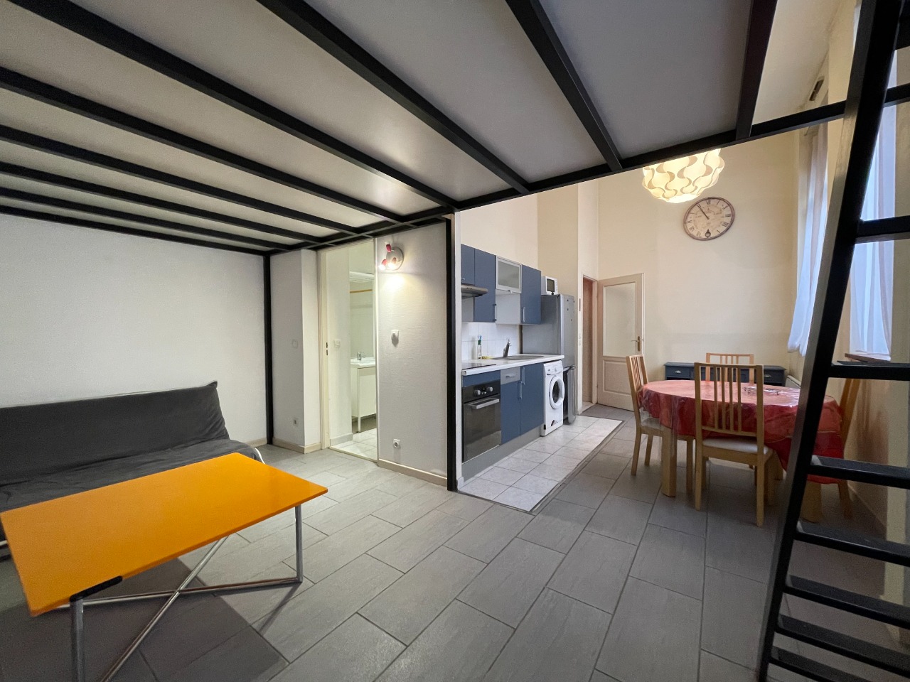 Appartement T1 mezzanine 33,20 m2- Lille hypercentre