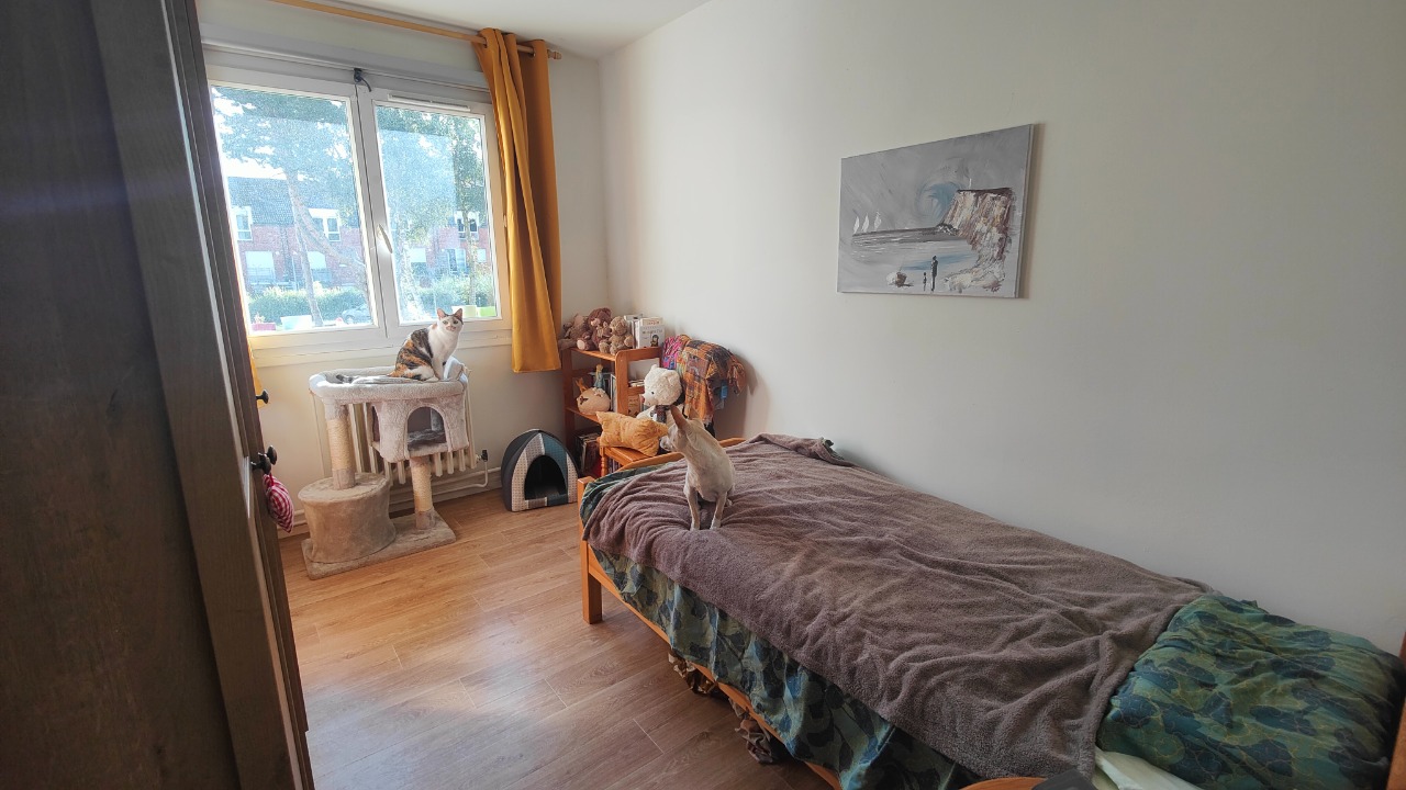 Exclusivité LOOS à 5 mn du CHR APT T4 + CAVE