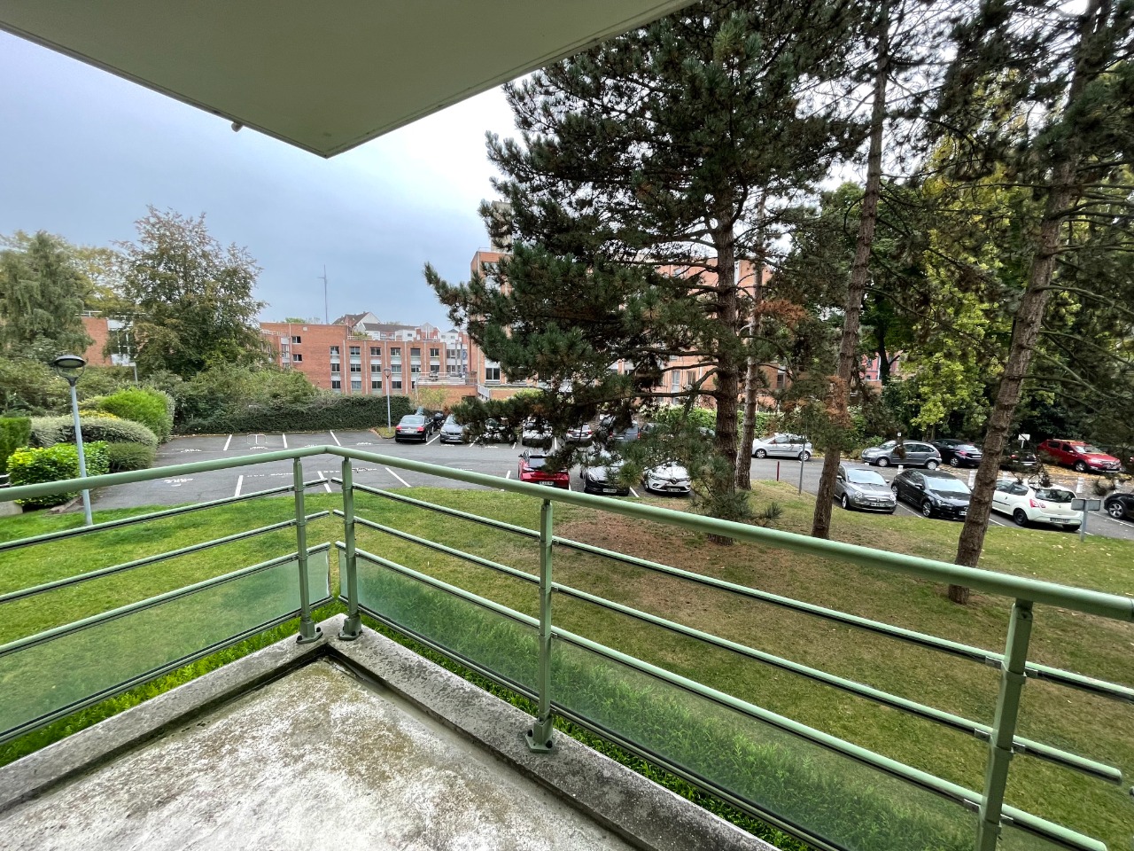 Vieux-Lille Charmant trois pièces avec balcon et cave.
