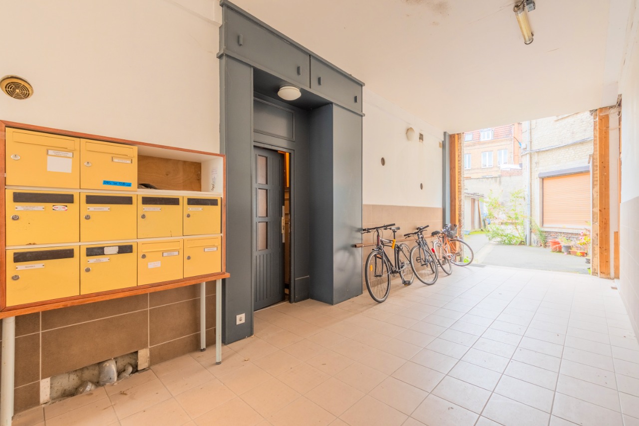 Rue Saint Eloi - Grand studio de 28m²