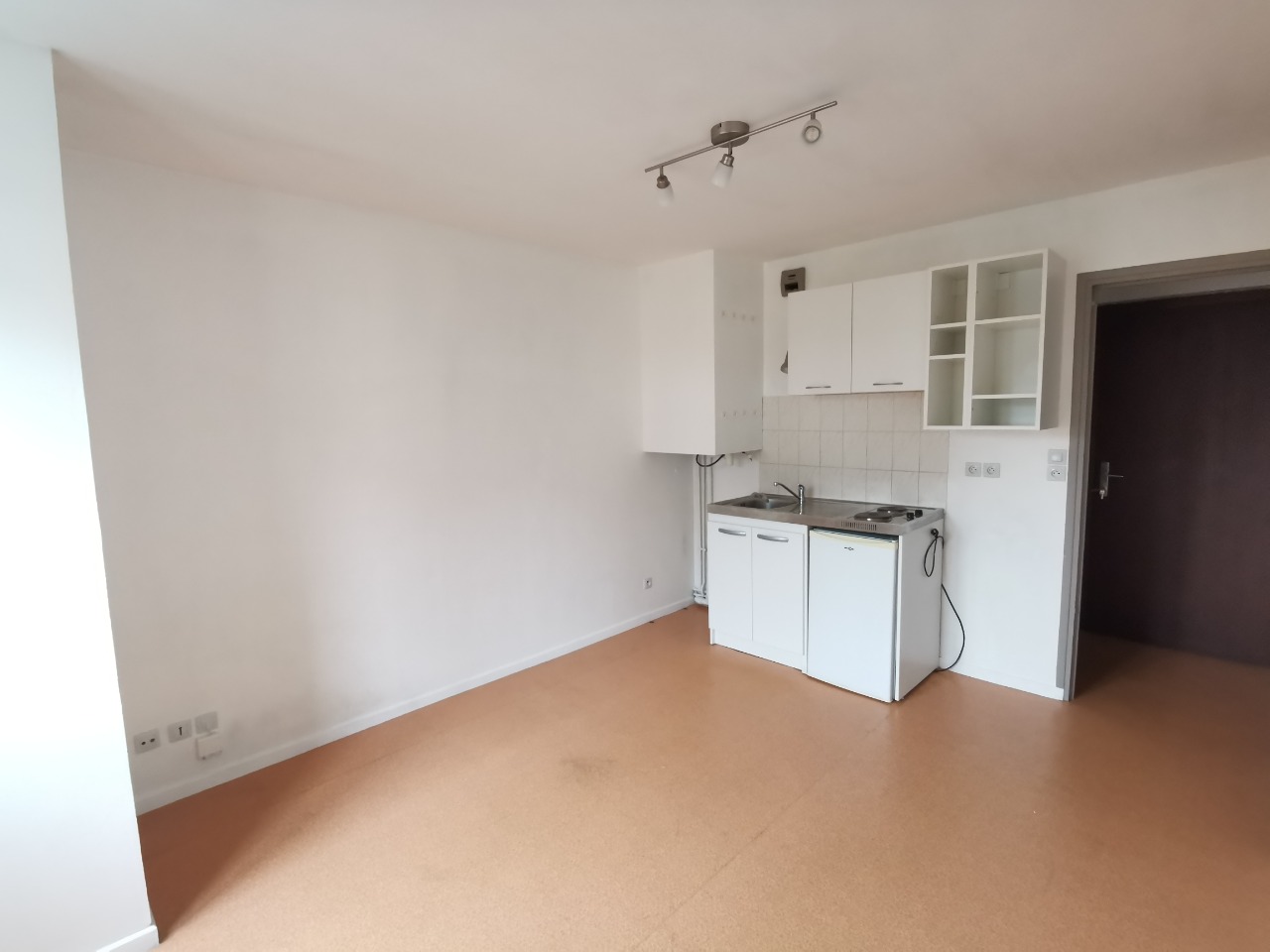 Location appartement 59000 Lille - LILLE - Proche Parc JB Lebas - Studio 18m² - Parking