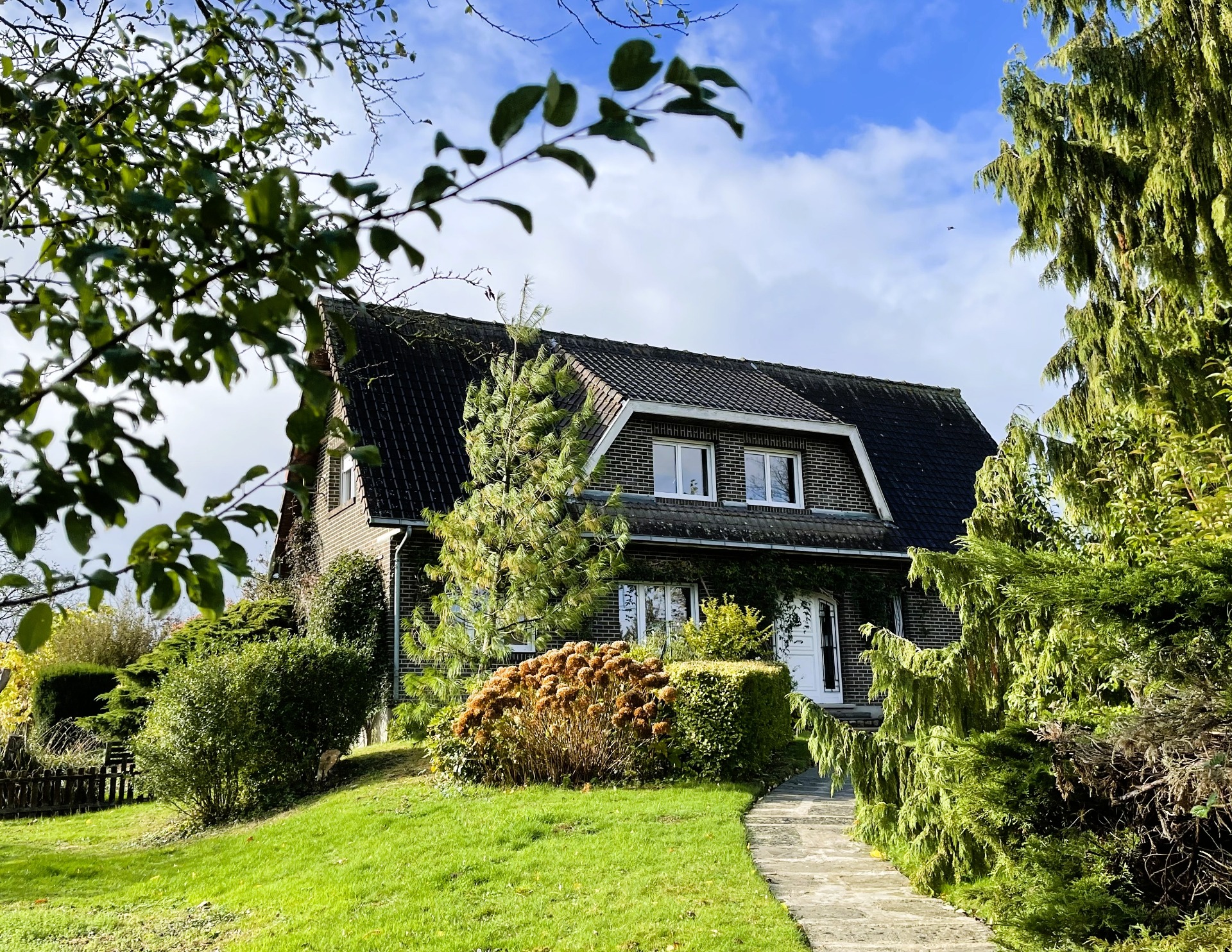 Maison de charme semi-plain-pieds avec sous-sol VAUDRICOURT 62131, prix 462 000 € (HAI) - Brique Rouge Immobilier — 11