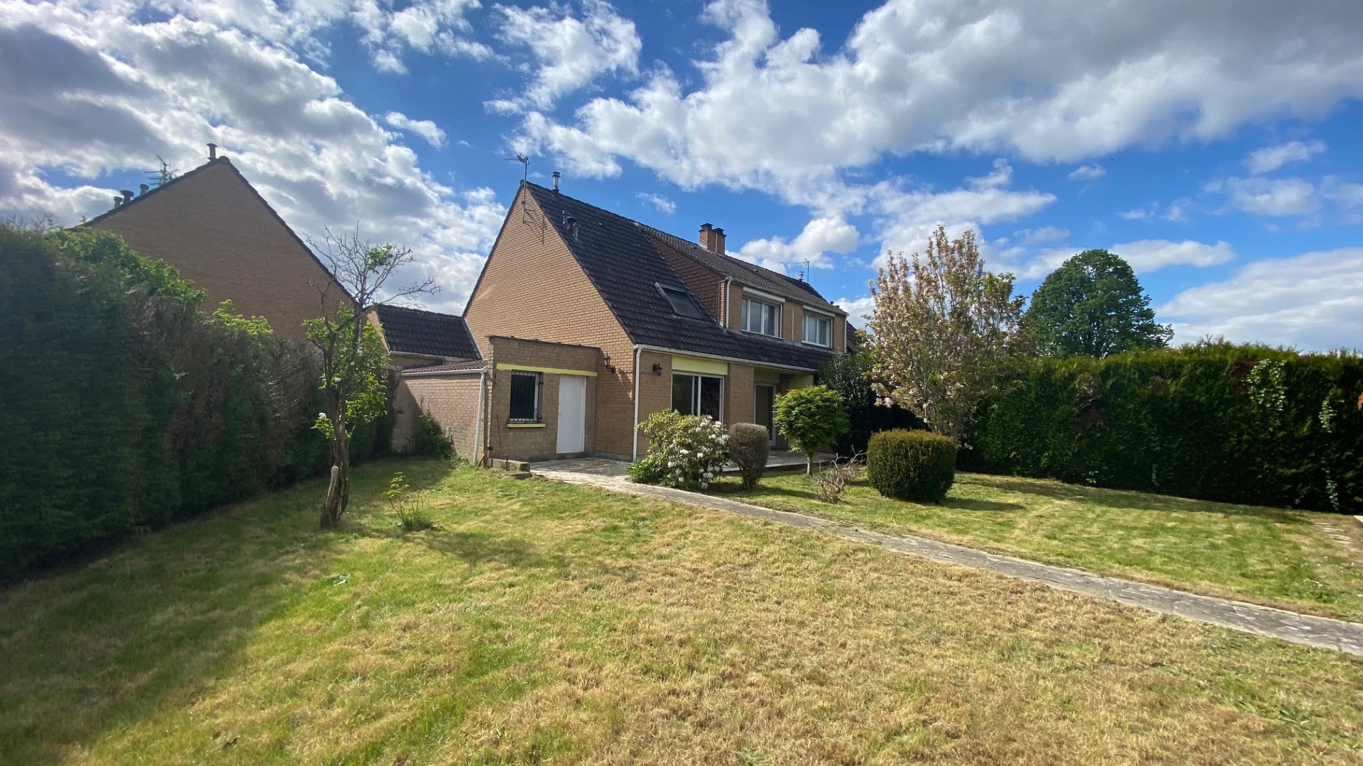 appartement à Santes
