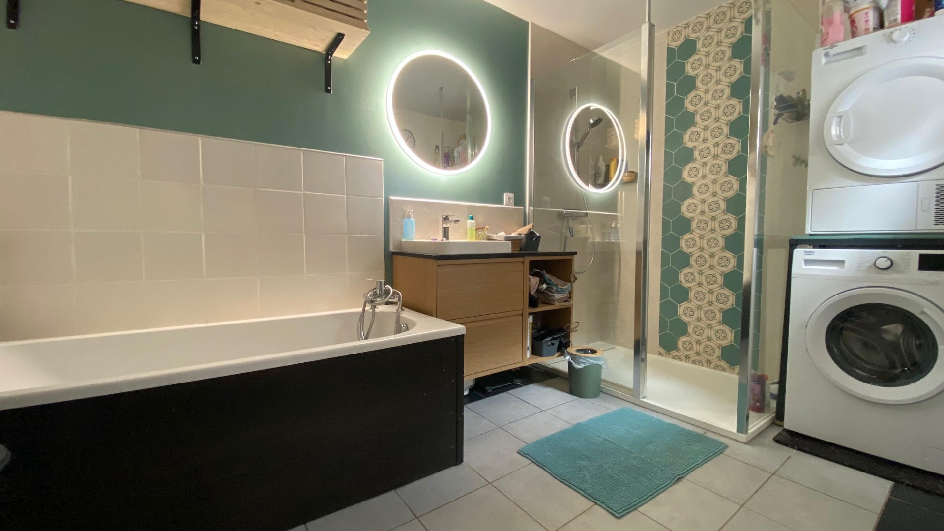 Maison 1930 rénovée 3 chambres - cour - terrasse aérée CARVIN 62220, prix 155 500 € (HAI) - Brique Rouge Immobilier — 4