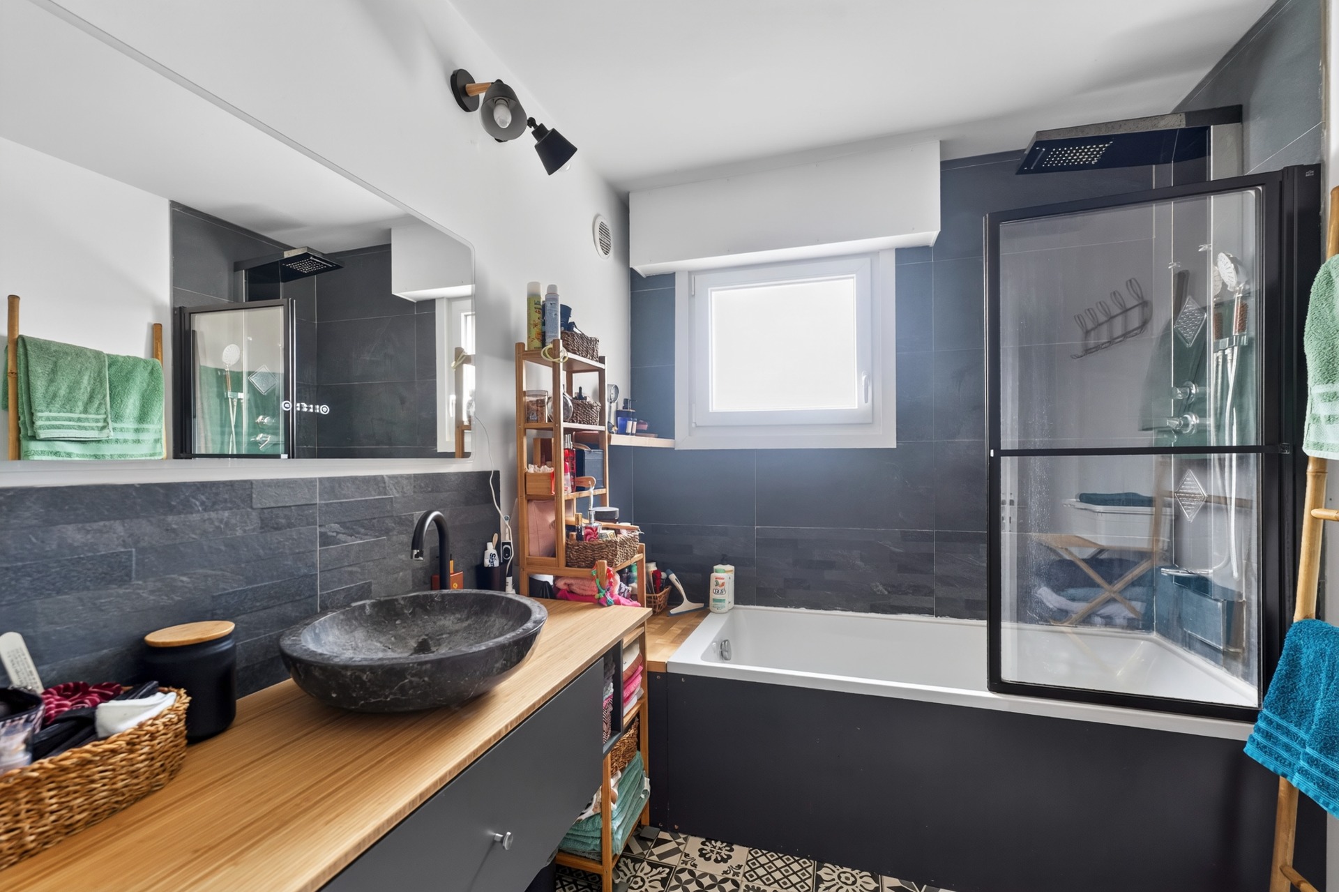 appartement 68 m² en rdc 2 chambres entièrement rénové LOOS 59120, prix 199 000 € (HAI) - Brique Rouge Immobilier — 2