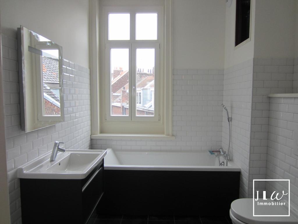 Lille République - Type 2 non meublé de 46,83m²