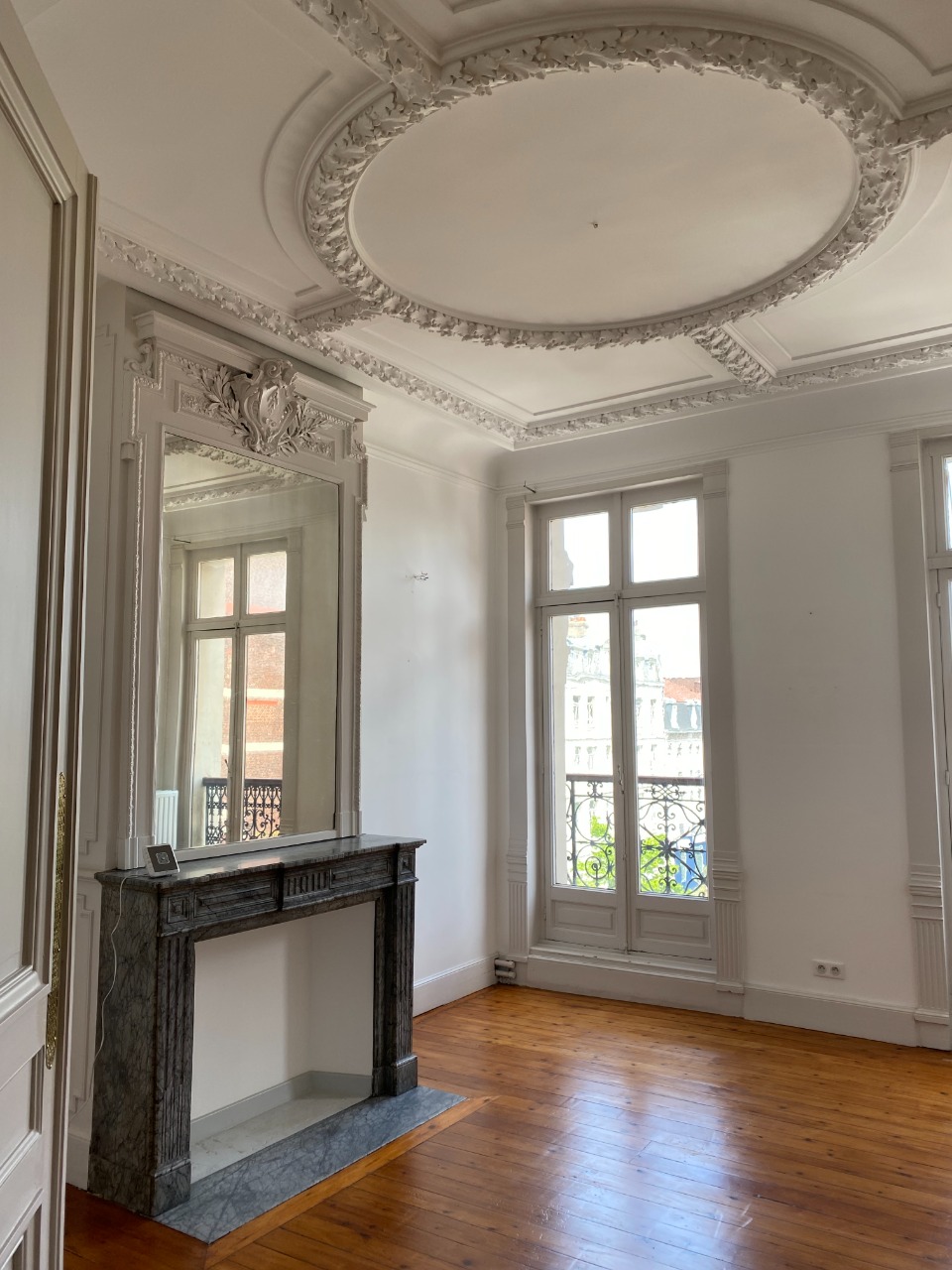 Lille - Type 3 non meublé de 97.78m² Place Sébastopol