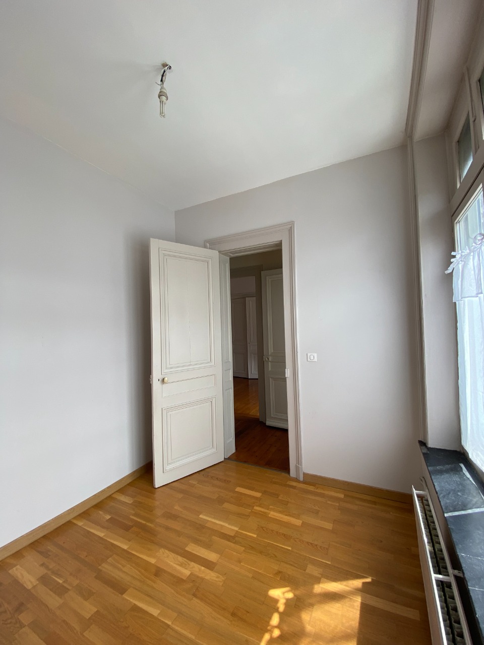 Lille - Type 3 non meublé de 97.78m² Place Sébastopol