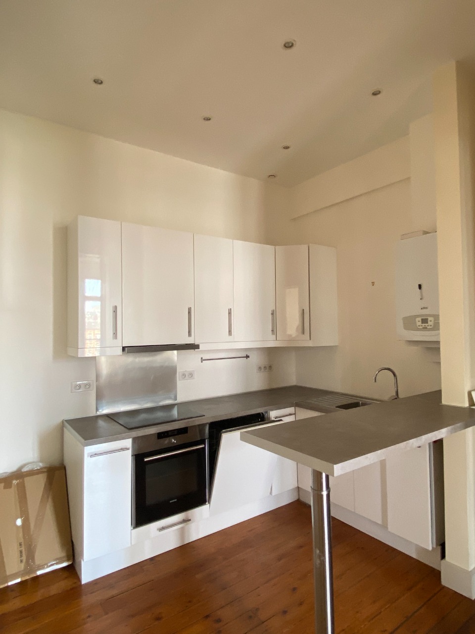 Lille - Type 3 non meublé de 97.78m² Place Sébastopol