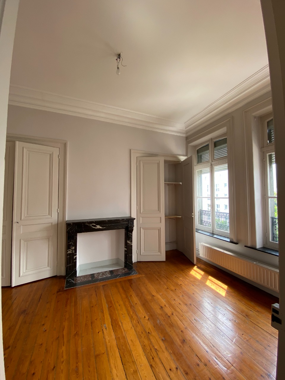 Lille - Type 3 non meublé de 97.78m² Place Sébastopol