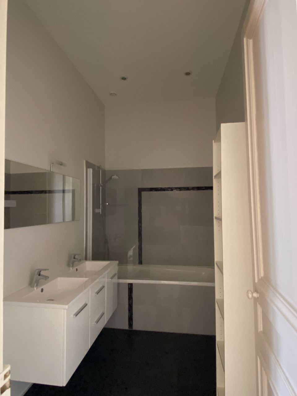 Lille - Type 3 non meublé de 97.78m² Place Sébastopol