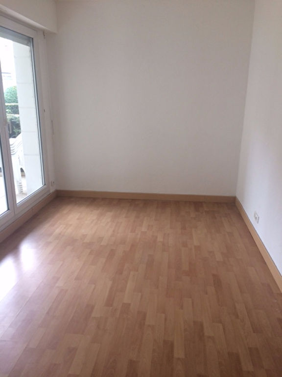 Lille - Type 2 de 47m² non meublé avec parking