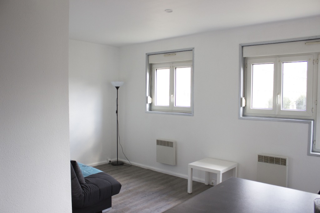 Location appartement 59000 Lille - WAZEMMES - Studio meublé entièrement rénové